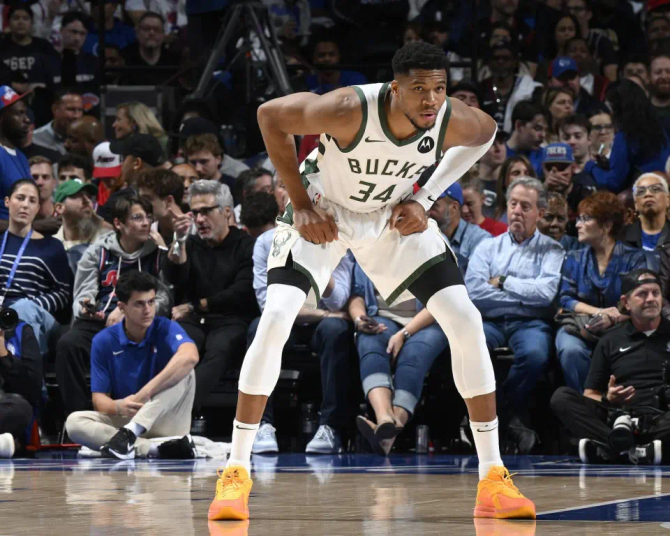 雄鹿轻取骑士,字母哥强势表现带队连胜 雄鹿轻取骑士,字母哥强势表现带队连胜