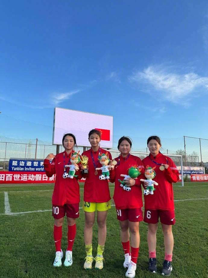 湖北女足勇夺第一名向冠军发起挑战 湖北女足勇夺第一名向冠军发起挑战