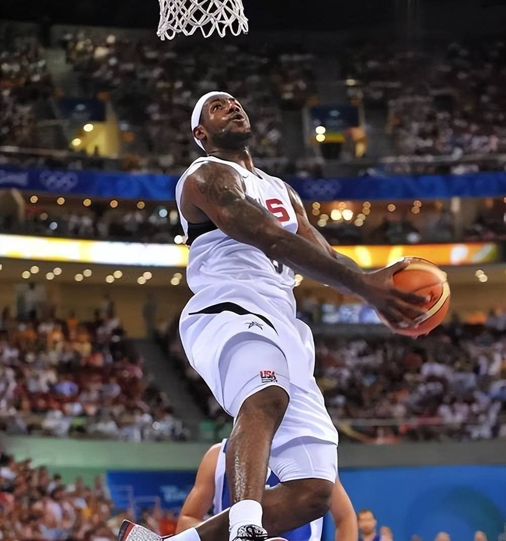 开云官网-比赛节奏快速，球员奋力拼搏