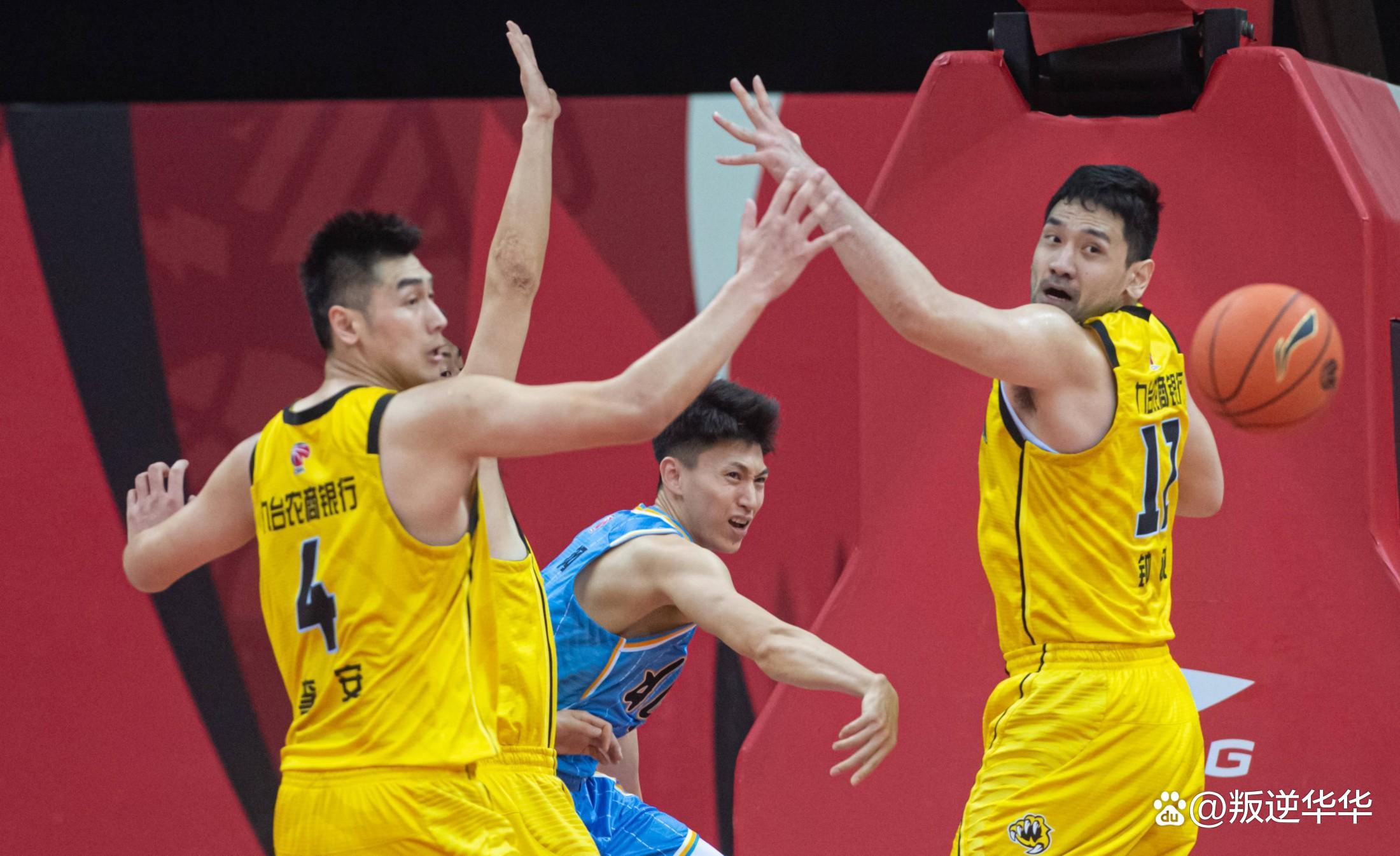 开云体育登录-亚洲篮球锦标赛：长沙老虎战胜札幌雪狼，晋级半决赛的简单介绍