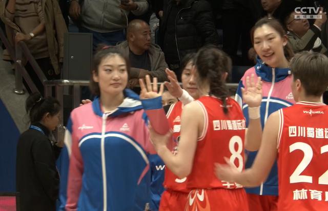 包含湖南队连胜一波三抢得分领跑的词条 包含湖南队连胜一波三抢得分领跑的词条