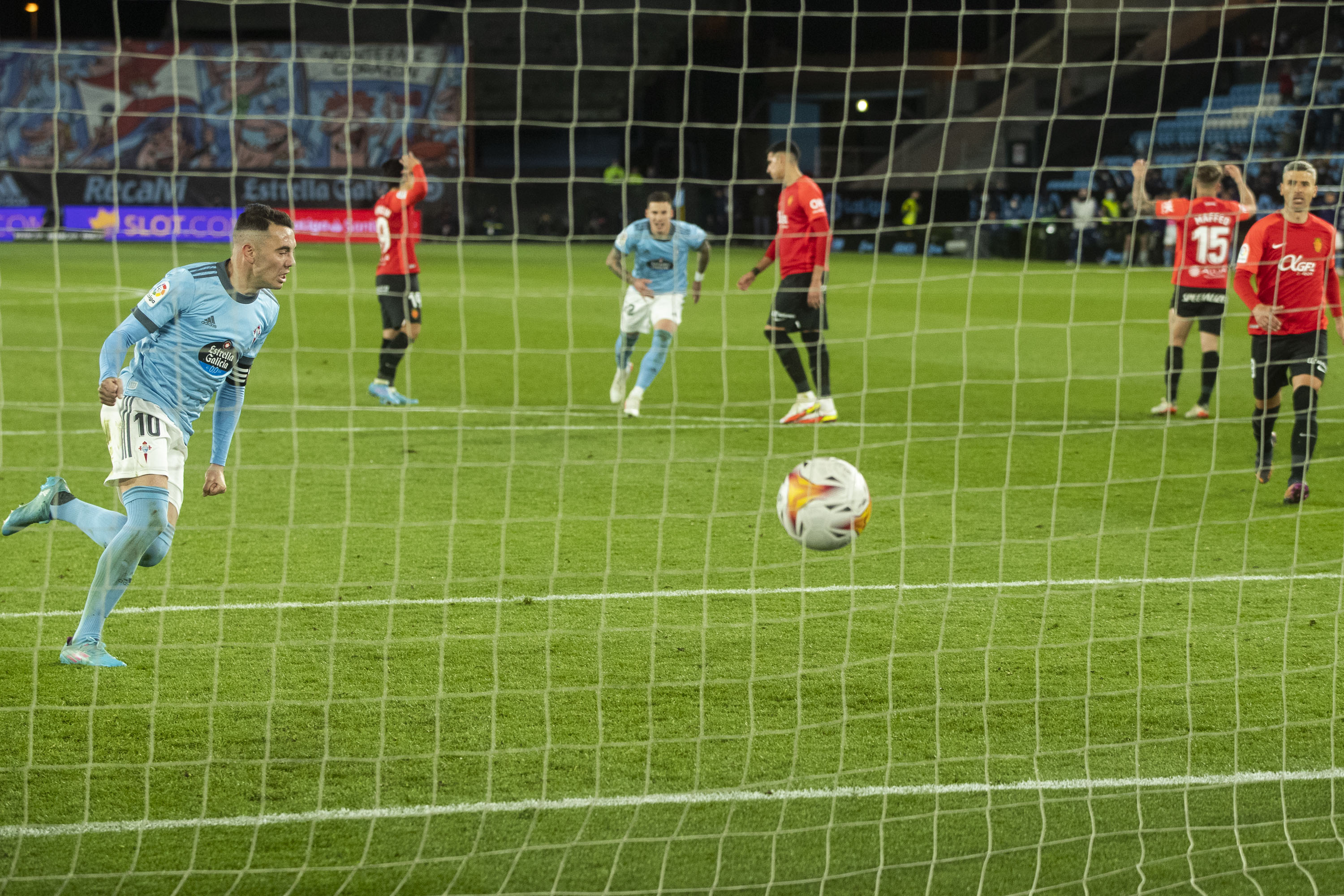 格拉纳达新秀梅开二度,赛季状态火热的简单介绍 格拉纳达新秀梅开二度,赛季状态火热的简单介绍