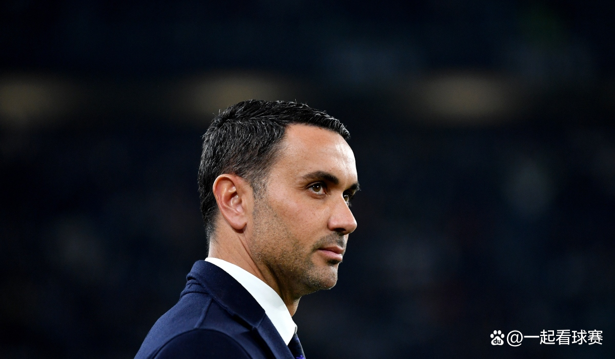 佛罗伦萨新援亮相,表现抢眼获得球迷认可 佛罗伦萨新援亮相,表现抢眼获得球迷认可