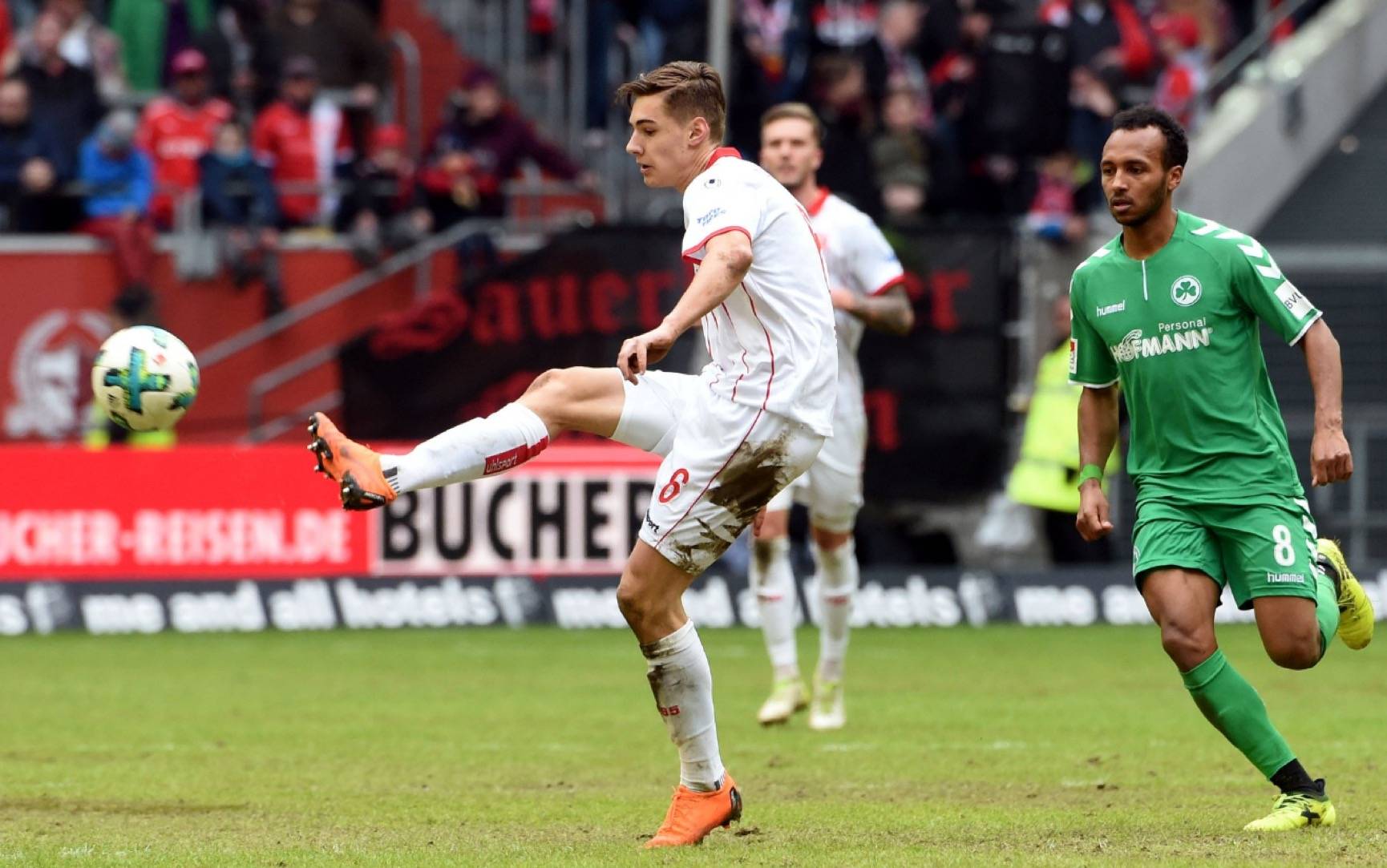 波尔多防守强硬,取得宝贵三分 波尔多防守强硬,取得宝贵三分