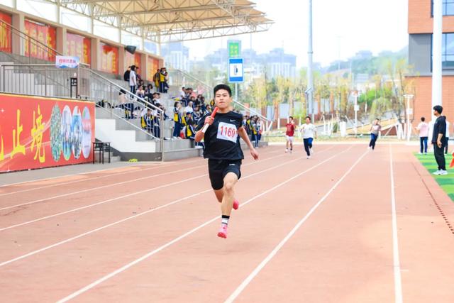 回顾赛程,全力以赴拼搏的精彩瞬间 回顾赛程,全力以赴拼搏的精彩瞬间