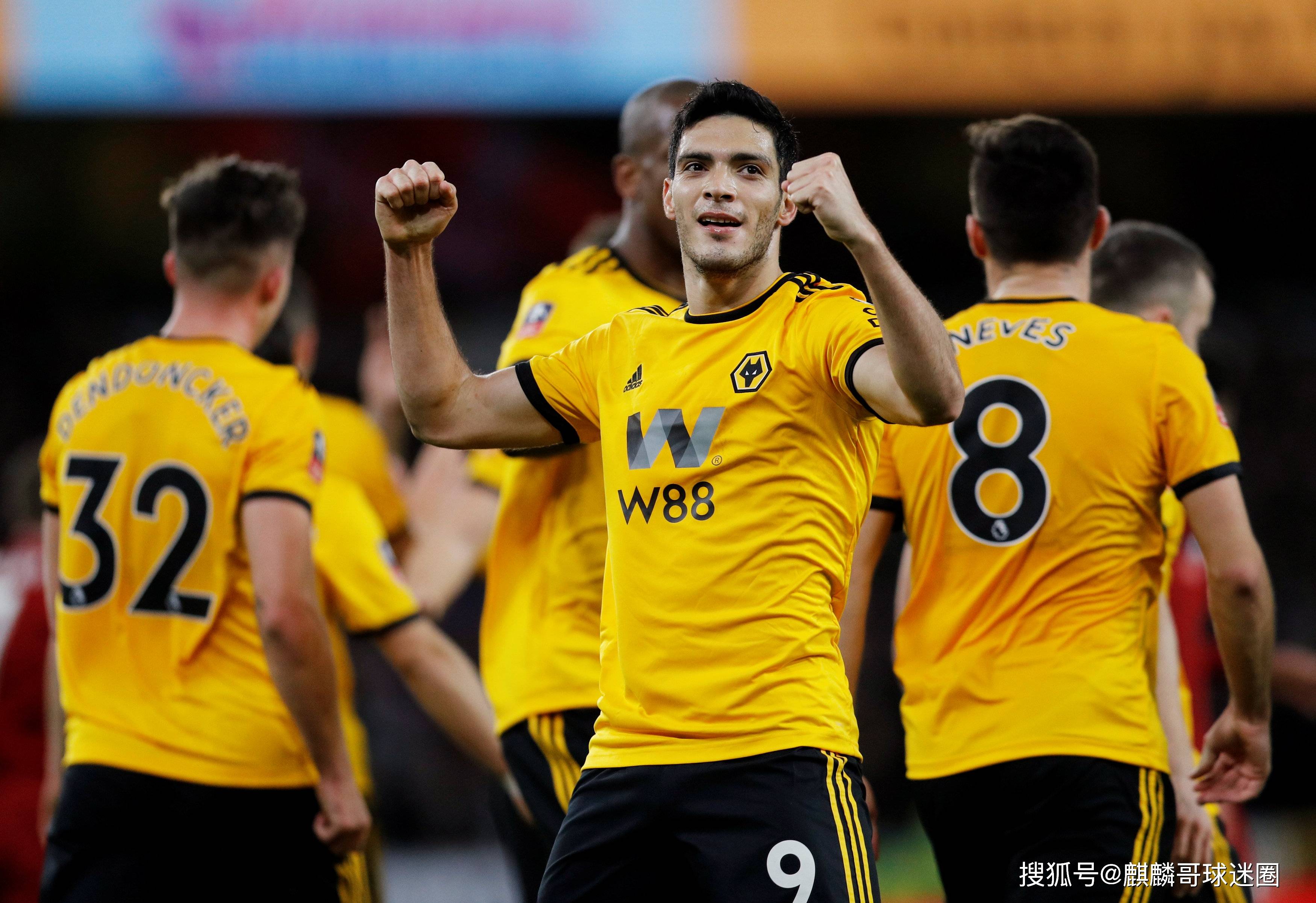 包含纽卡斯尔联逆袭取胜，士气高涨的词条