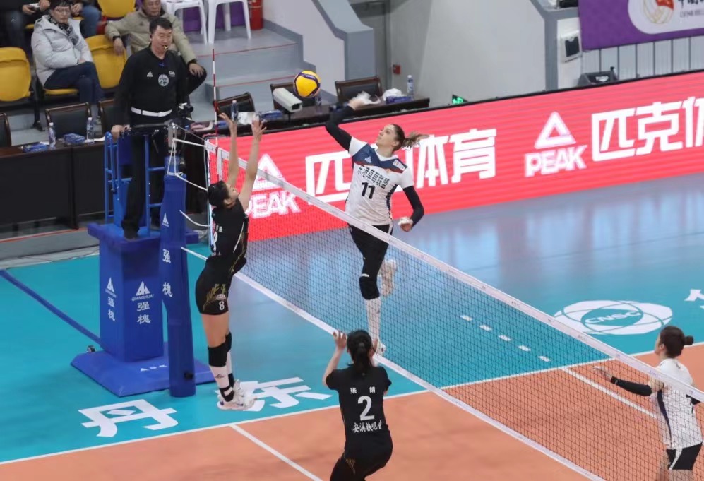 湖南主场击败福建,展现出强劲的主场气势 湖南主场击败福建,展现出强劲的主场气势