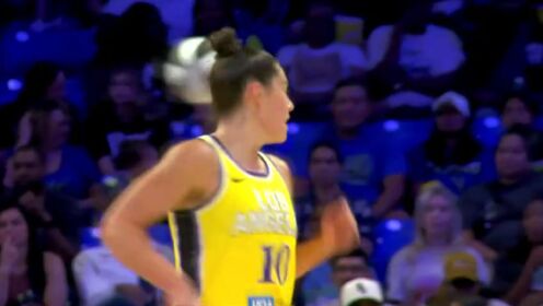 赫塔菲主场止步不前,防线被撕裂难守门 赫塔菲主场止步不前,防线被撕裂难守门