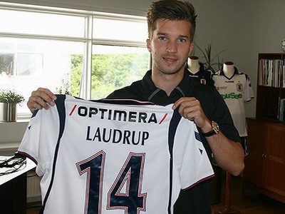 安德烈·贝洛蒂尤文图斯首秀取胜 安德烈·贝洛蒂尤文图斯首秀取胜