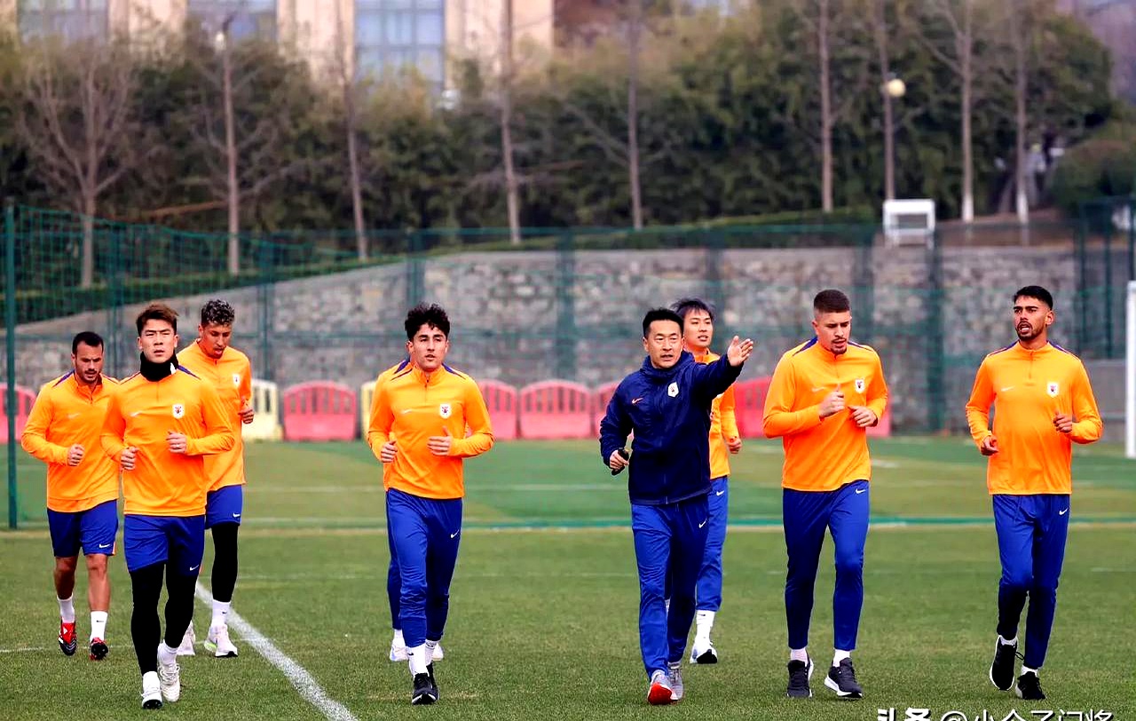 球队们在国家队比赛上的燃情战场! 球队们在国家队比赛上的燃情战场!