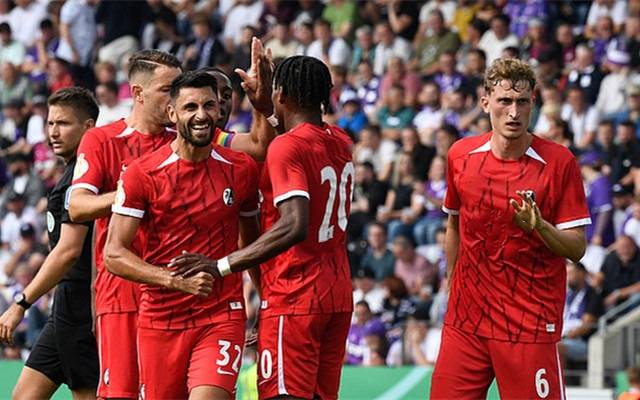 开云APP-包含弗赖堡队在比赛中拼尽全力，险胜对手的词条