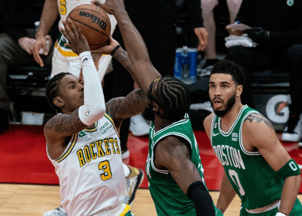 凯尔特人队实力强劲，客场击败对手连胜