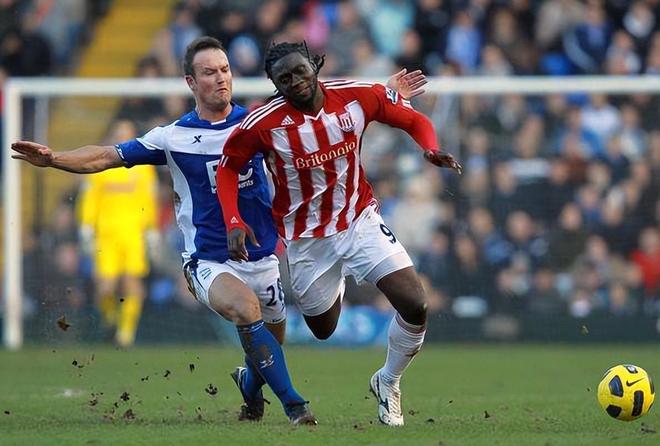 英格兰中场传奇挑战新的国外足球赛事 英格兰中场传奇挑战新的国外足球赛事