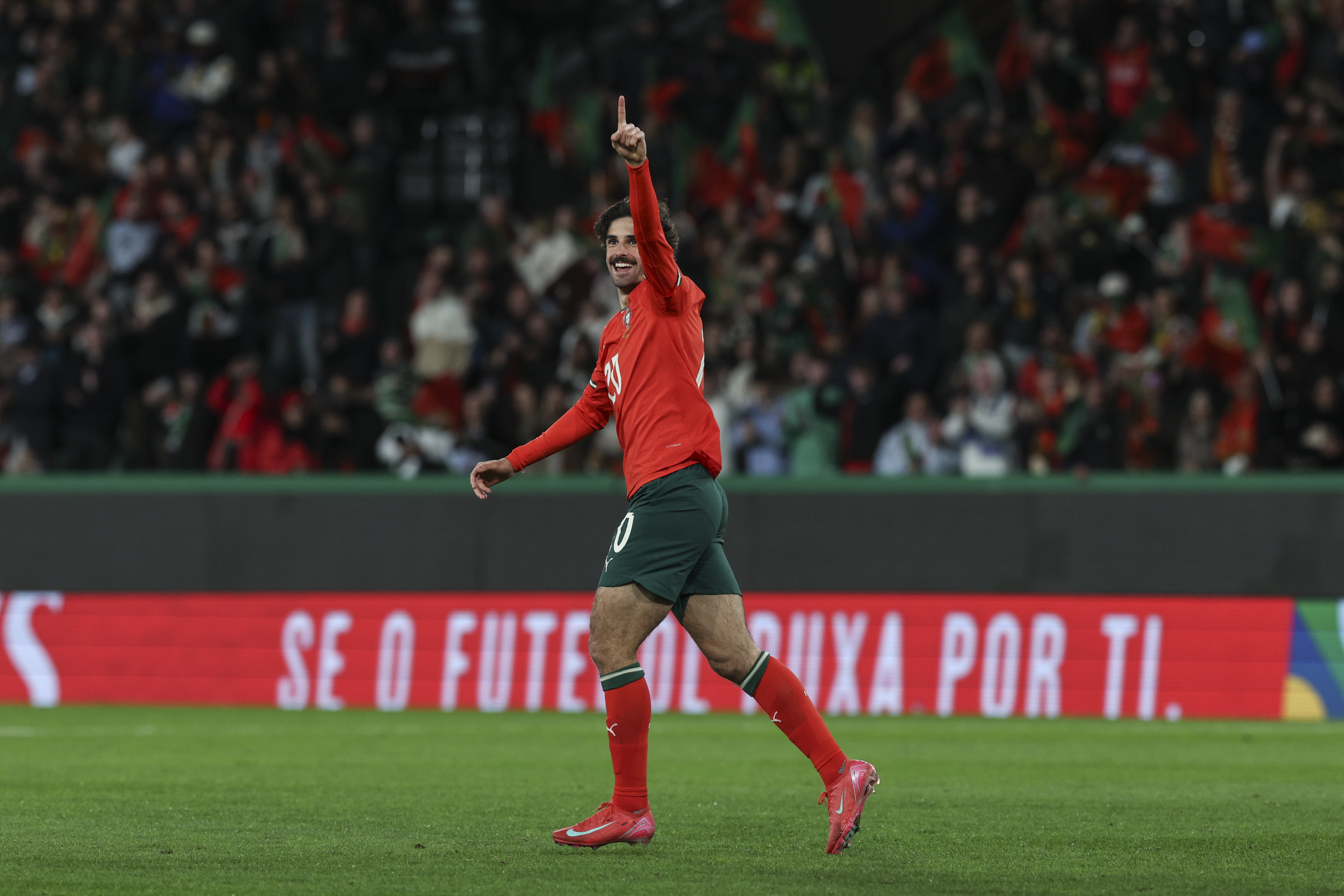 葡萄牙队击败瑞士队晋级欧国联决赛 葡萄牙队击败瑞士队晋级欧国联决赛