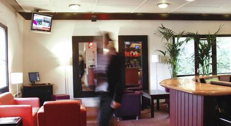 伯明翰城平局,反弹态势难以持续 伯明翰城平局,反弹态势难以持续