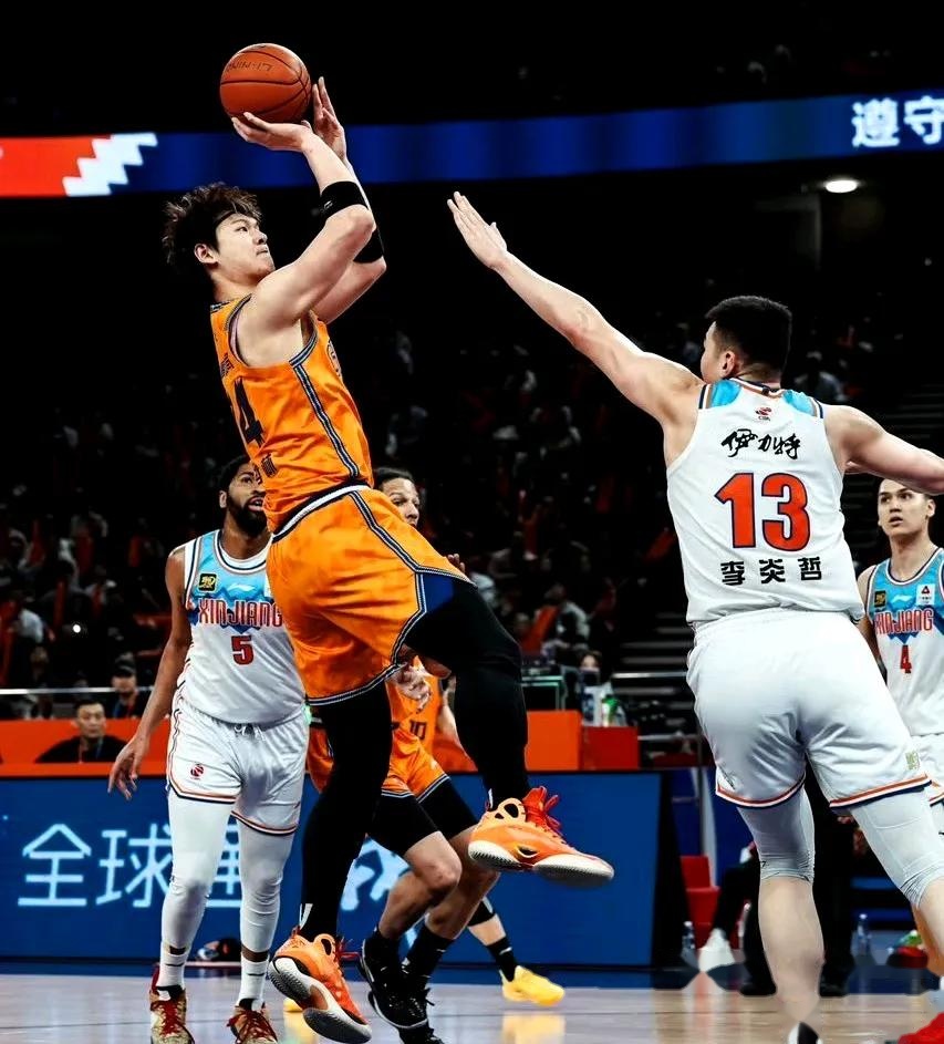 全国篮球锦标赛黑山男队突破夺冠 全国篮球锦标赛黑山男队突破夺冠