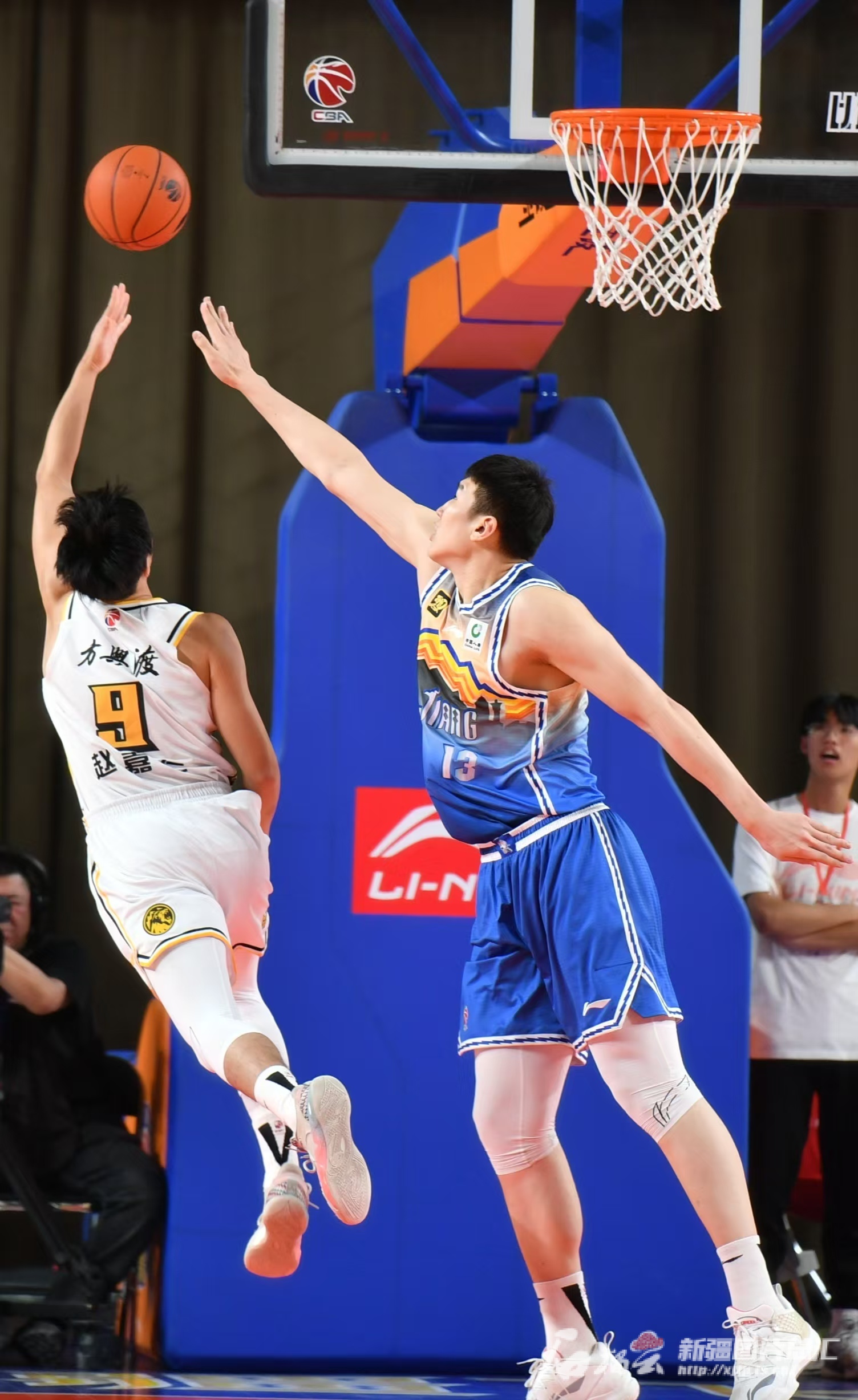 新疆男篮战术调整成功,连胜收官 新疆男篮战术调整成功,连胜收官