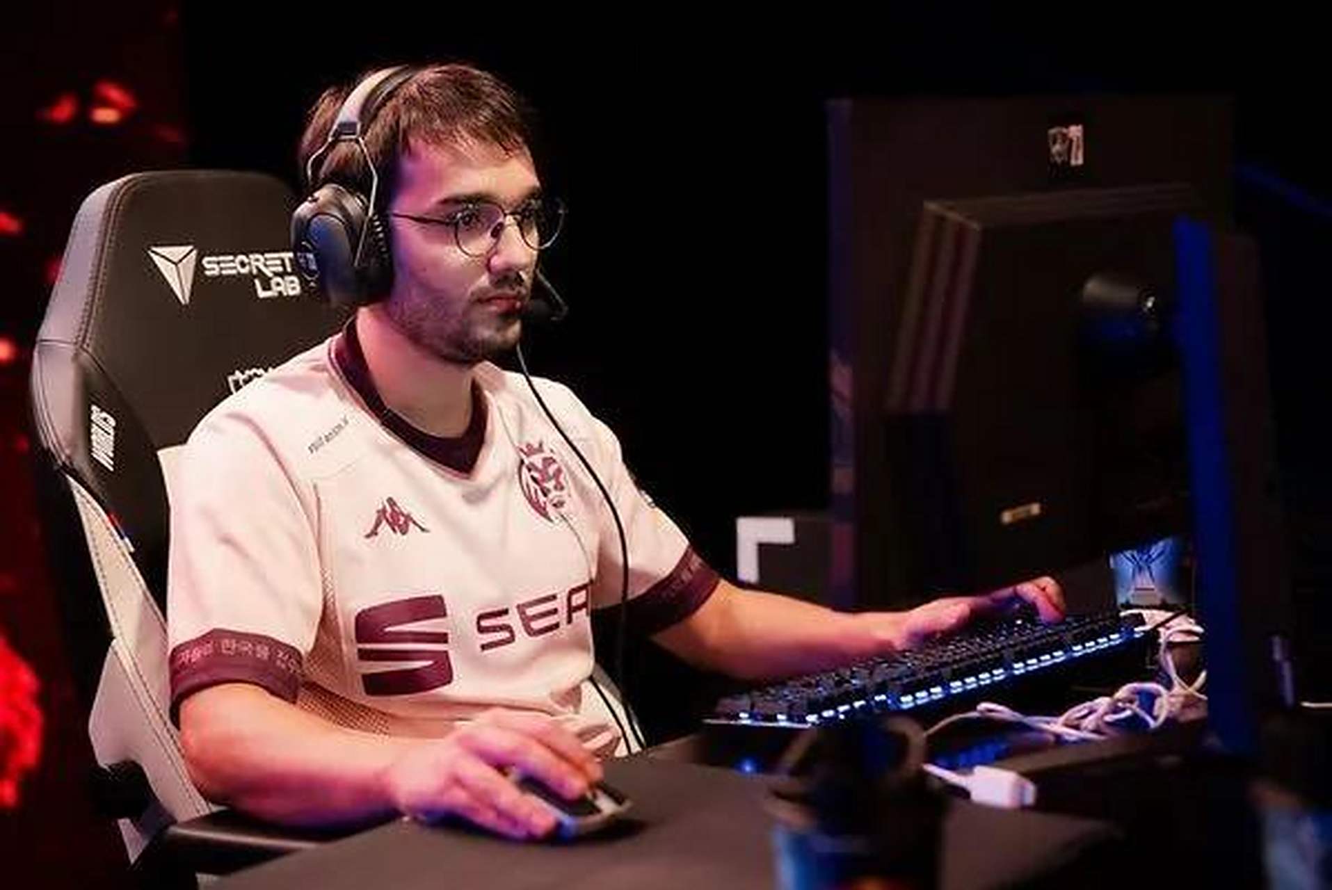 MAD力克BRO,Xiaohu开启传奇时刻宿敌对决淘汰赛,引爆全场热议 MAD力克BRO,Xiaohu开启传奇时刻宿敌对决淘汰赛,引爆全场热议