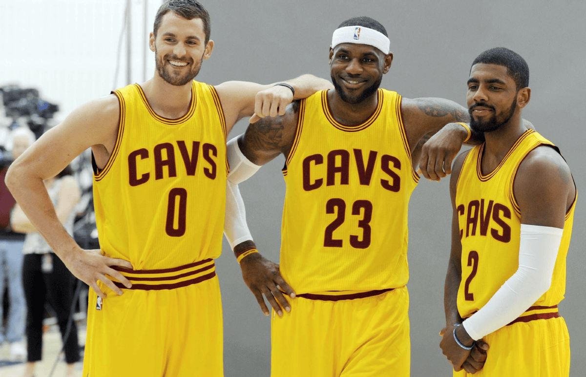 詹姆斯季后赛状态正佳,骑士队实力显著提升 詹姆斯季后赛状态正佳,骑士队实力显著提升