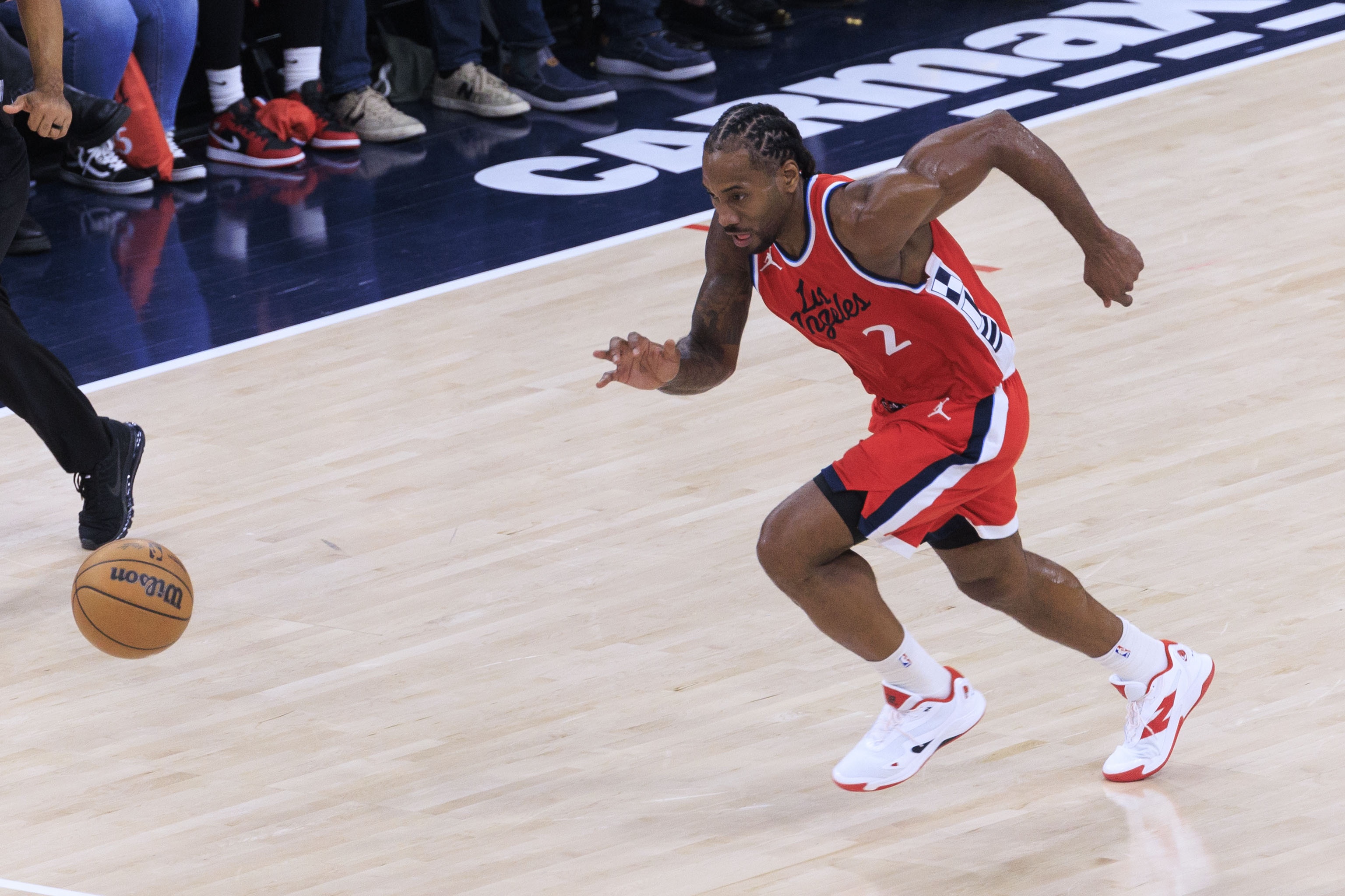 湖人不敌快船,莱昂纳德33分制霸洛杉矶 湖人不敌快船,莱昂纳德33分制霸洛杉矶