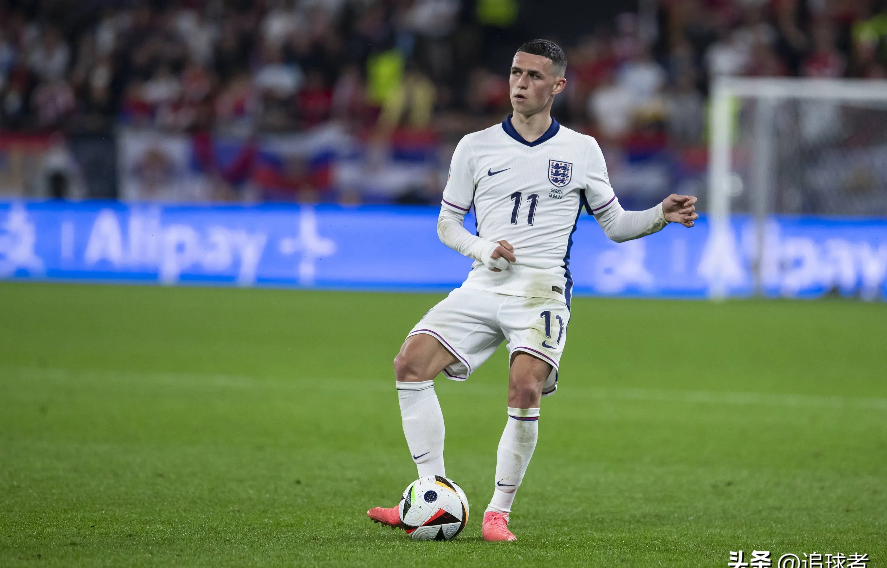 英格兰队遗憾出局,哥伦比亚队受伤 英格兰队遗憾出局,哥伦比亚队受伤