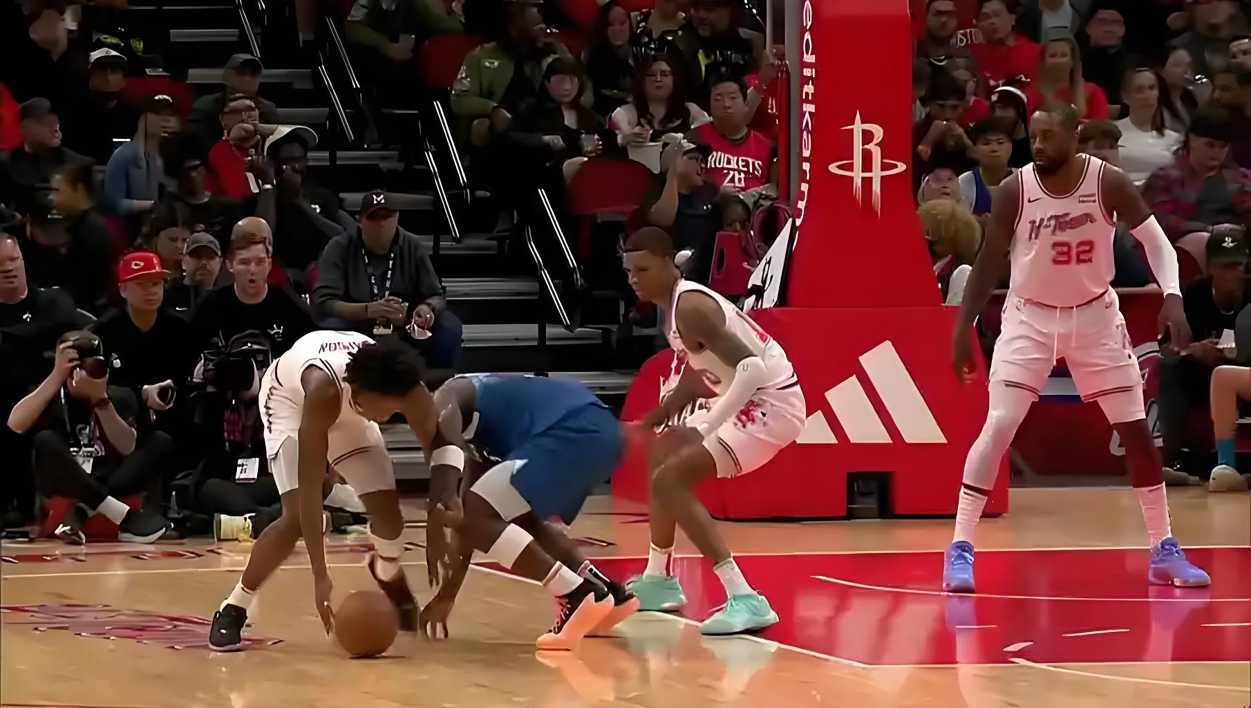 开云下载-火箭主场负于森林狼，遭遇连败