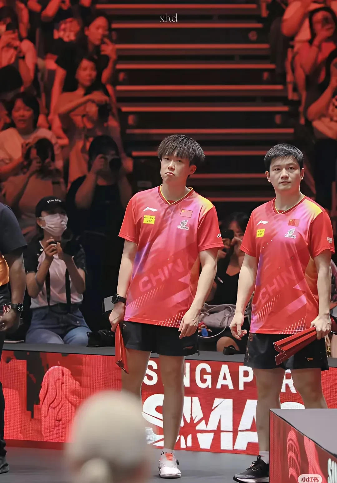 球员们拼尽全力,战胜对手卫冕冠军 球员们拼尽全力,战胜对手卫冕冠军