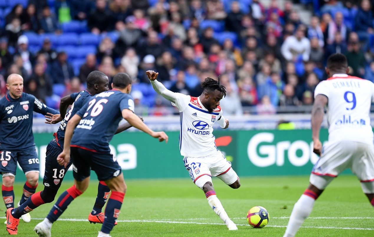 里昂客场告捷,稳固积分榜前四位置的简单介绍 里昂客场告捷,稳固积分榜前四位置的简单介绍