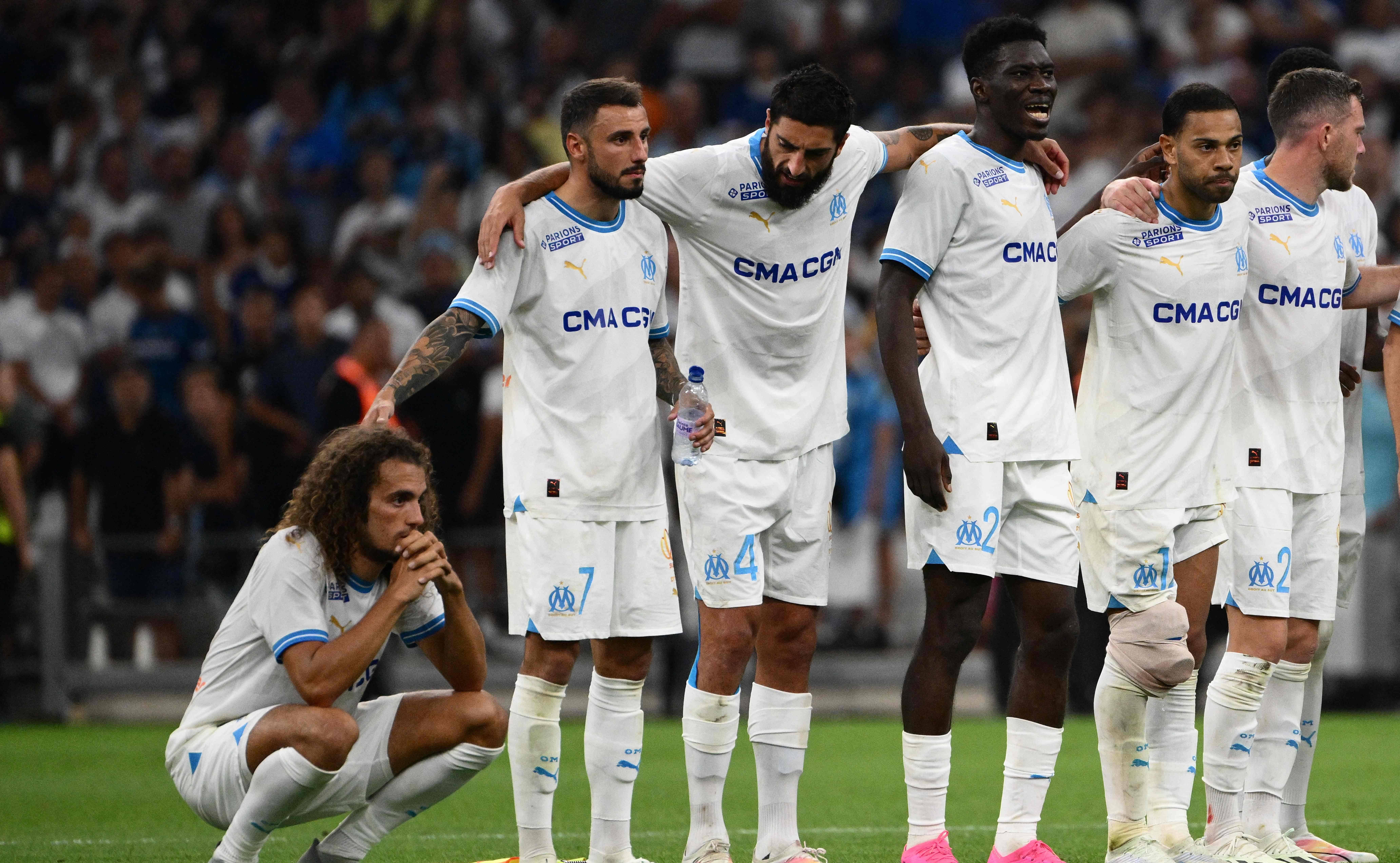 里昂客场逼平,表现坚韧未被动摇 里昂客场逼平,表现坚韧未被动摇