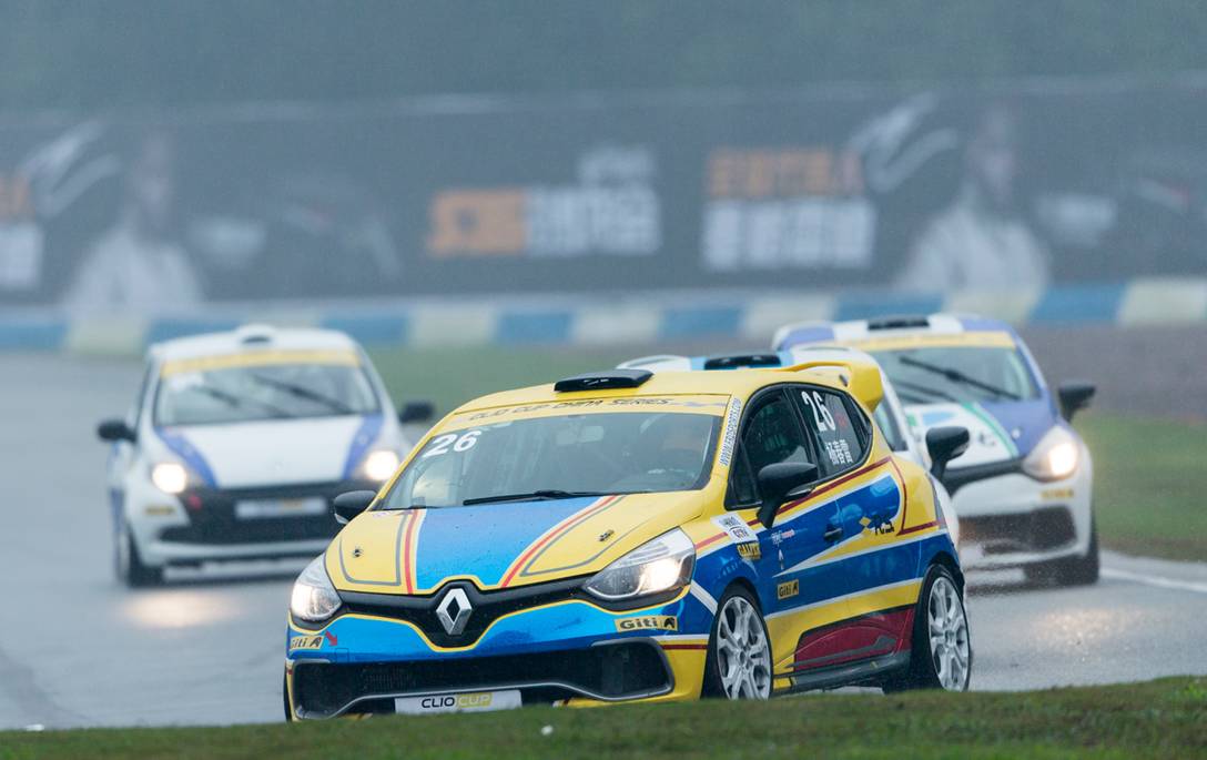 雷诺车队险胜哈斯车队,佩雷兹带队取胜的简单介绍 雷诺车队险胜哈斯车队,佩雷兹带队取胜的简单介绍