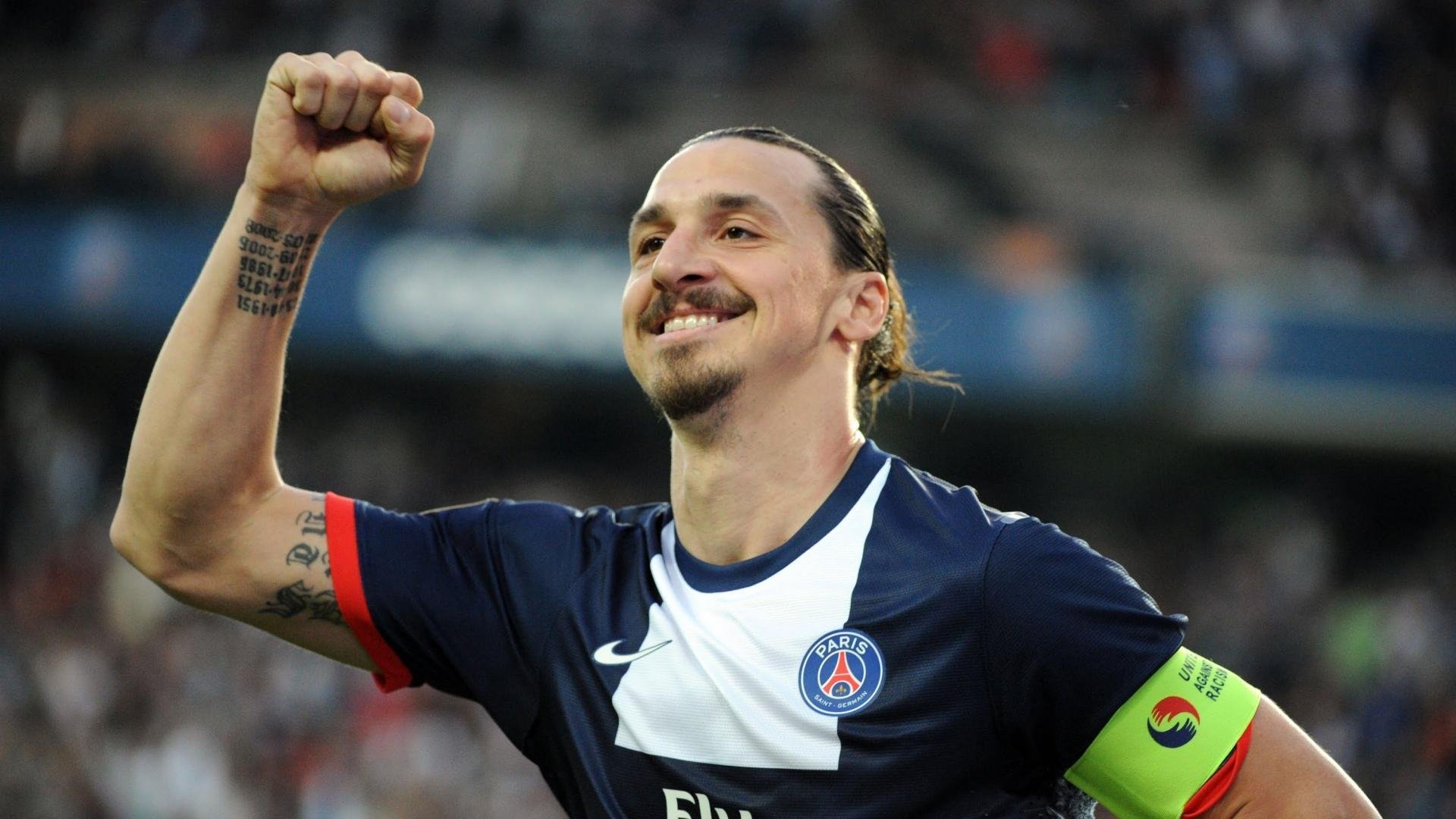 科技降维与青春风暴，梅赛德斯如何碾压阿斯顿马丁，皮亚斯特里又何以点燃赛场